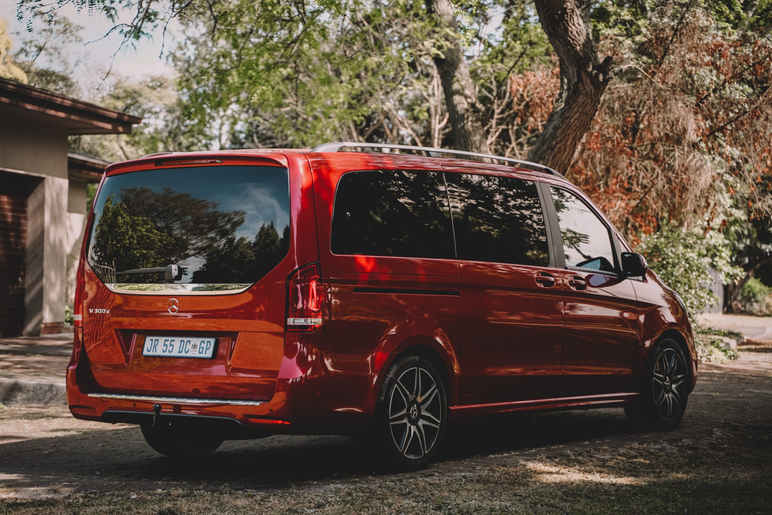 Driven: Mercedes-Benz V300d Exclusive - Other People's Cars