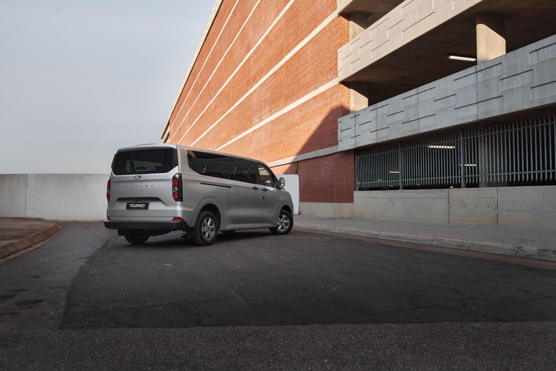 ford tourneo
